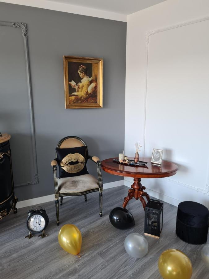 Parisian Apartment Cluj エクステリア 写真
